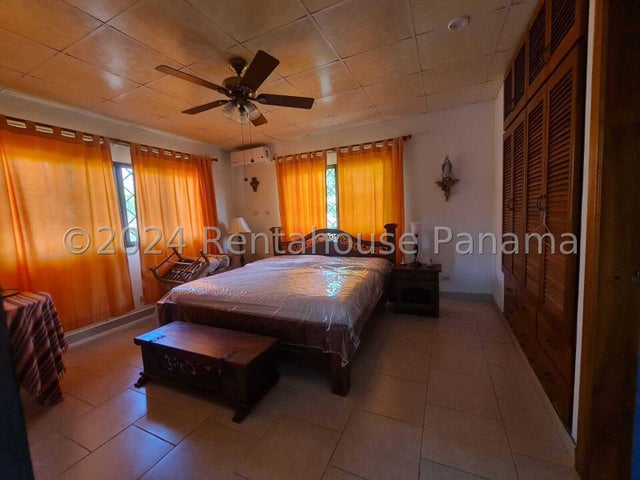 Beautiful Country House in Punta Barco